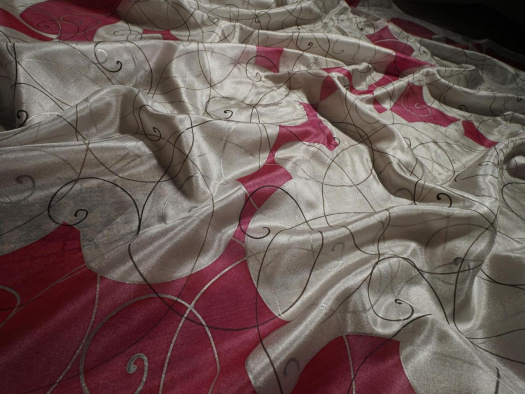 Spirály - bordovobílý hedvábný šátek