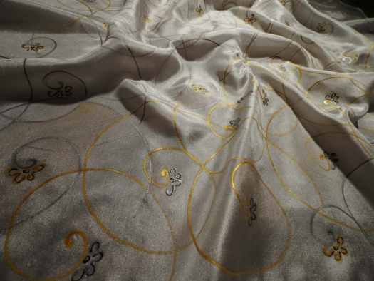 Spirály s květinkami - hedvábný šátek