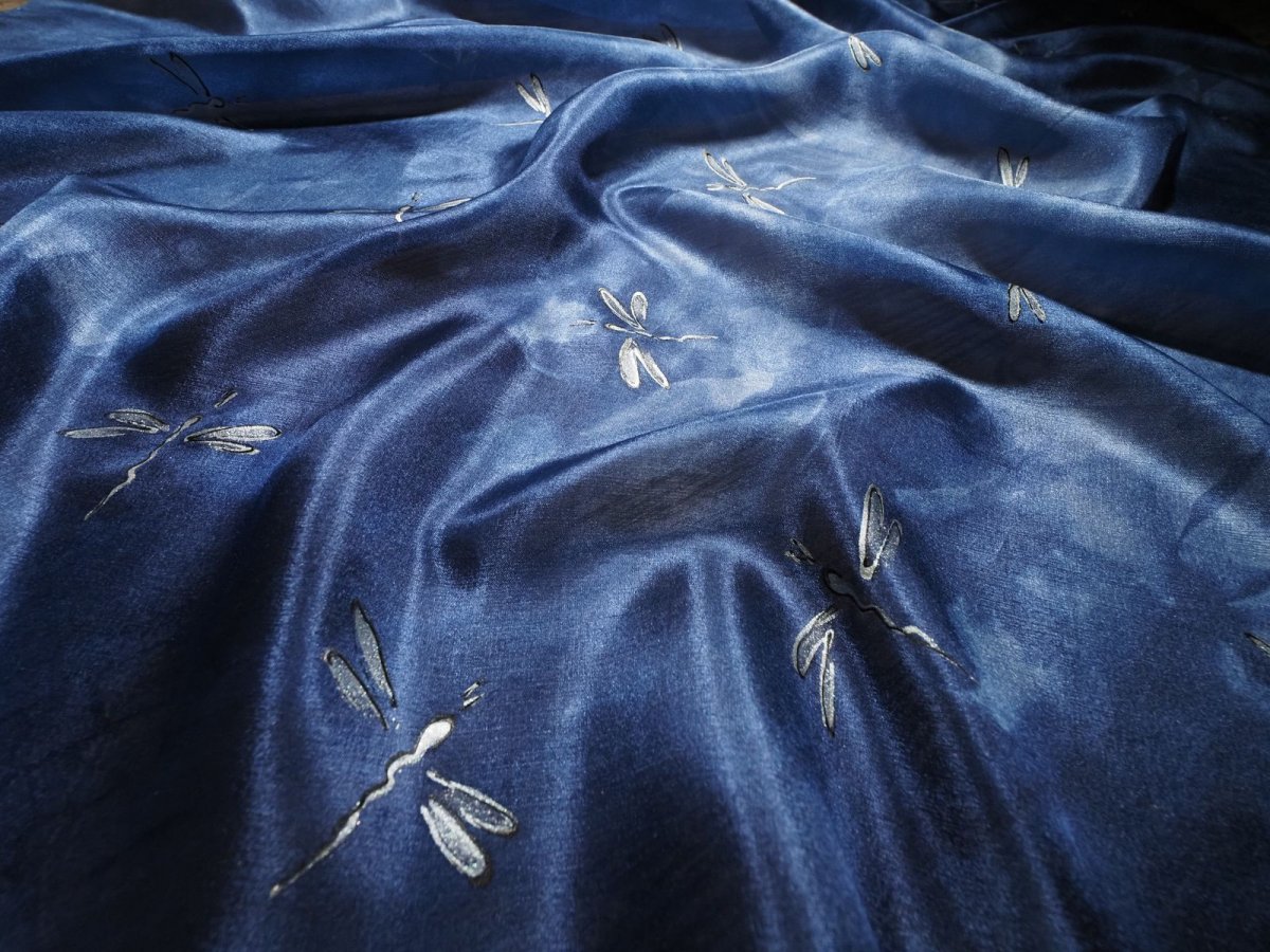 Vážky - modrý hedvábný šátek