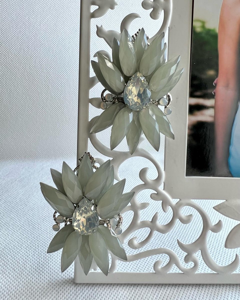 Šedé opálové náušnice