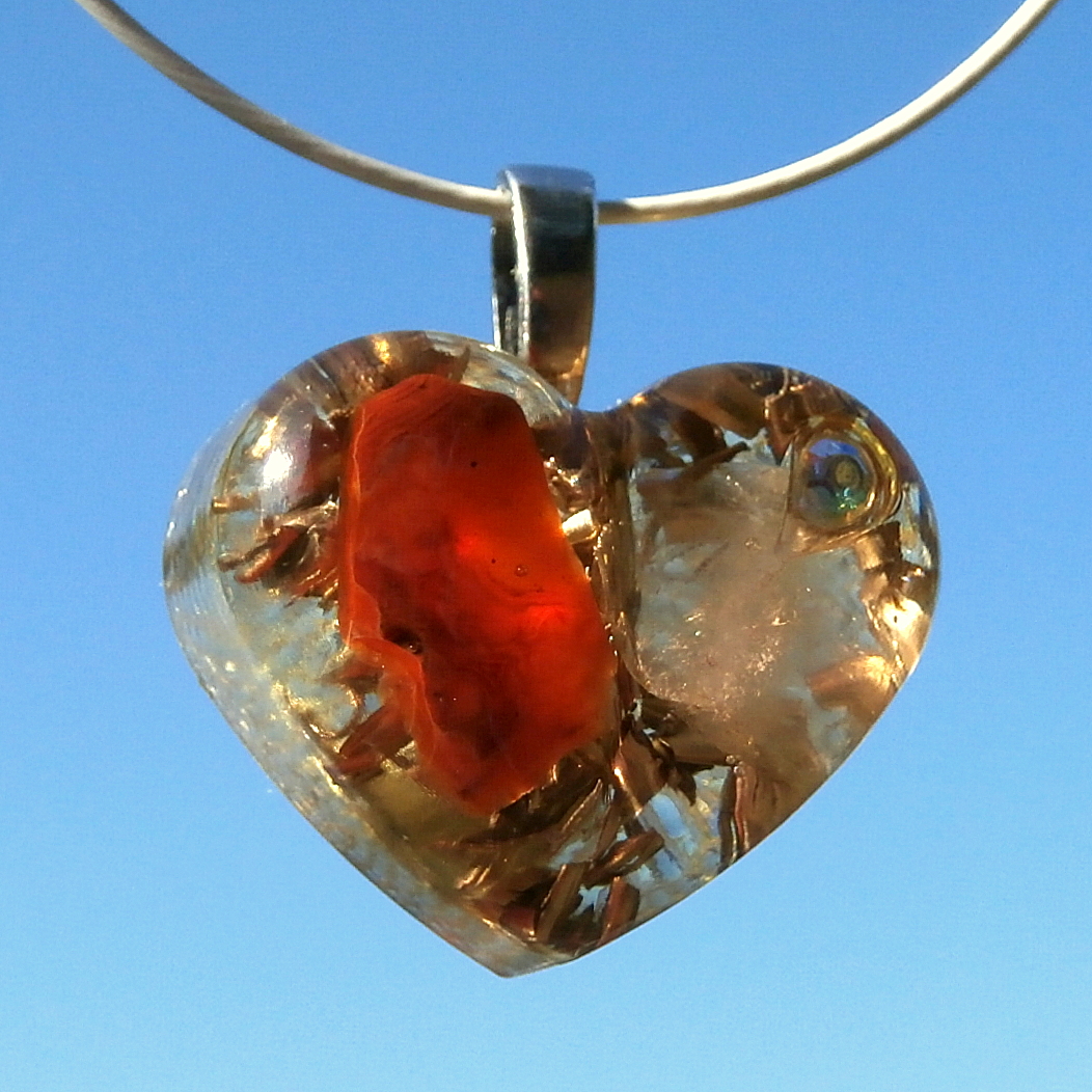 ORGONIT *Karneolové Srdíčko pro ženskost*6