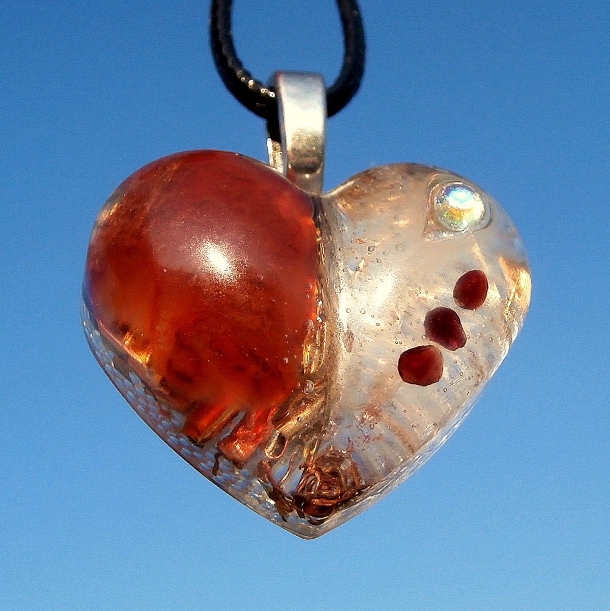 ORGONIT *Karneolové Srdíčko pro ženskost*2