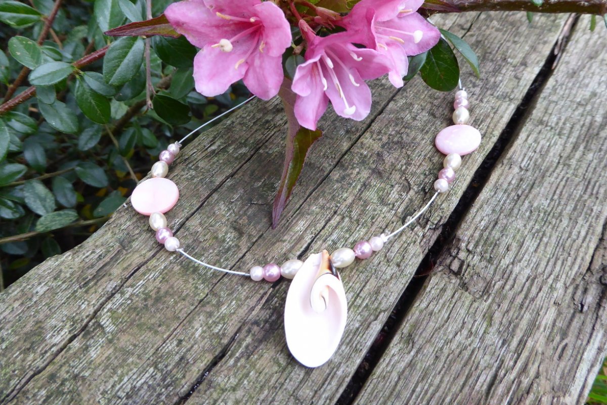 Náhrdelník - perleťový