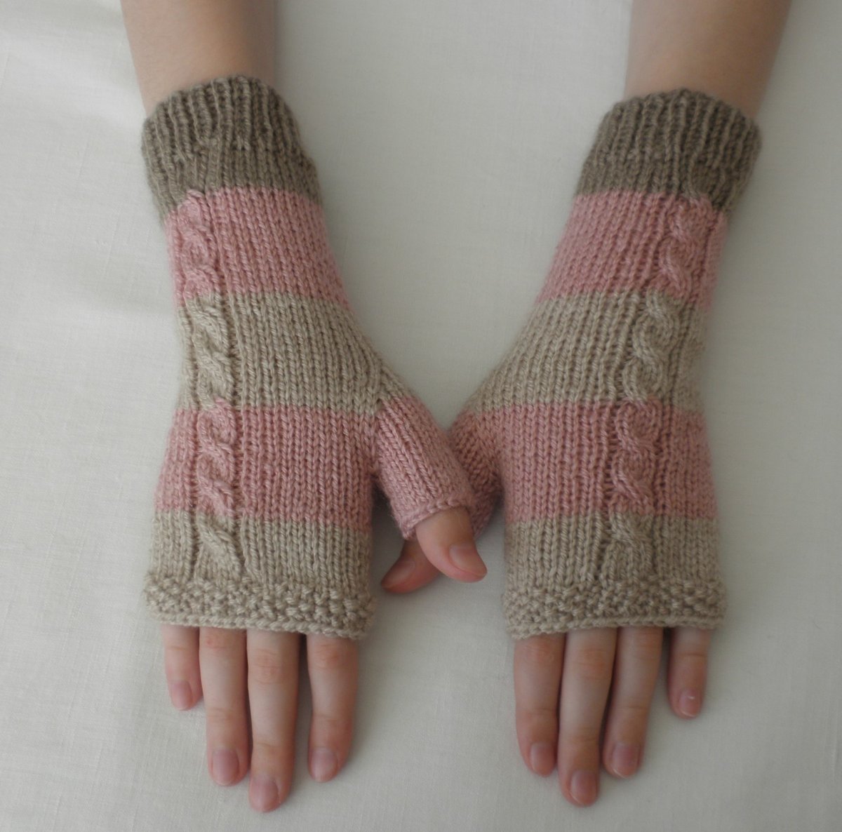 Rukavice - návleky proužkové