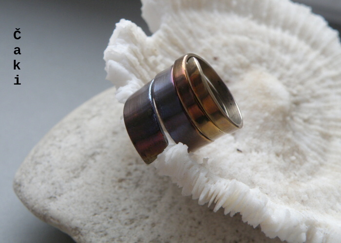 Prsten z nerezu