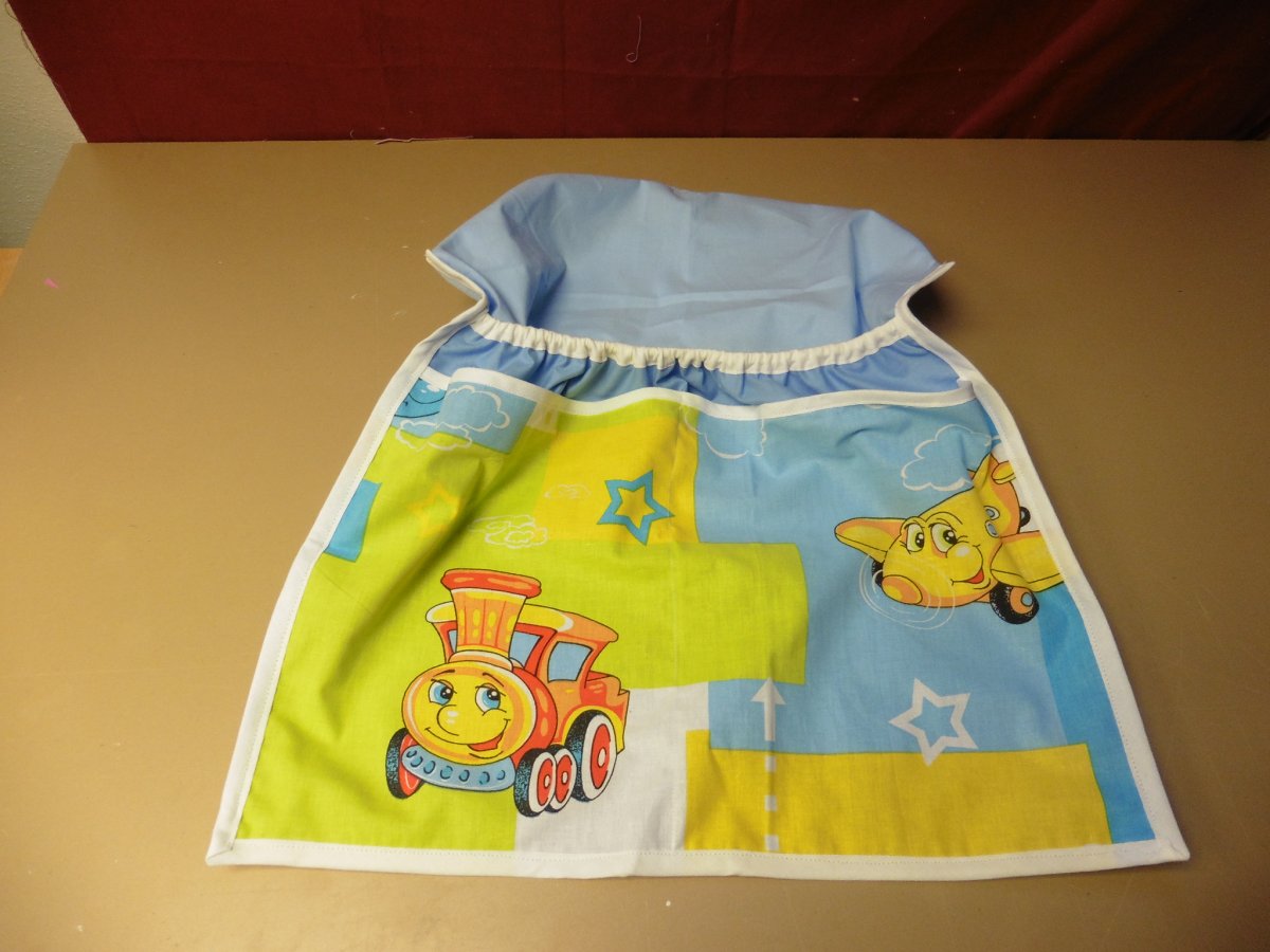 dětský kapsář do školky na ramínku 