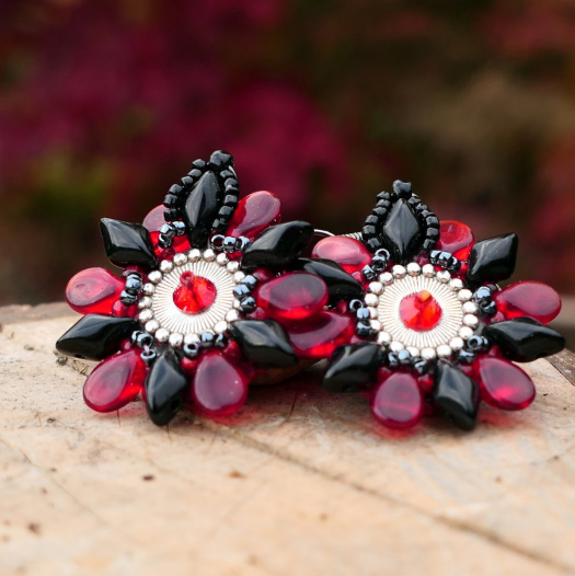 Evelína - náušnice šité