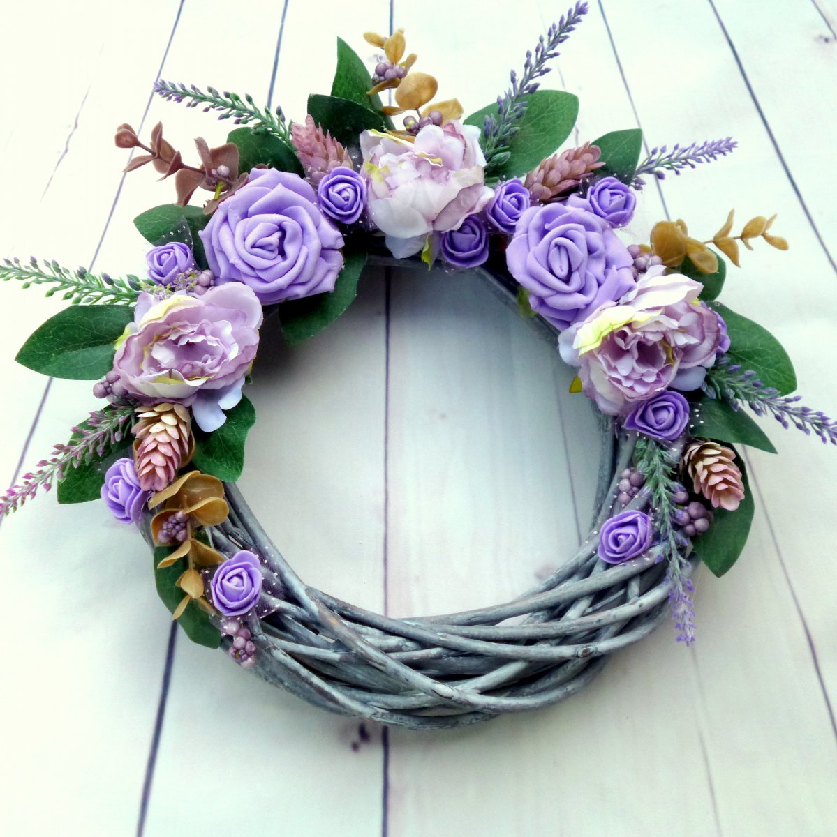 Věnec na dveře v lila odstínech