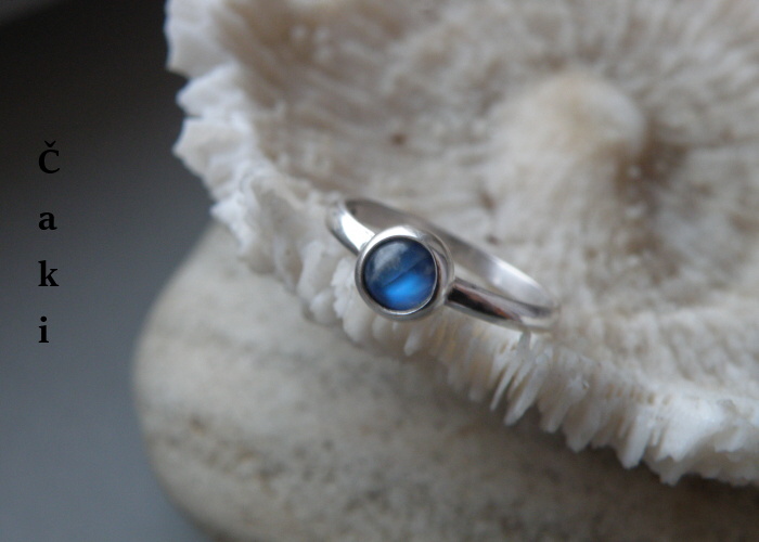 Měsíční  kámen ve stříbře