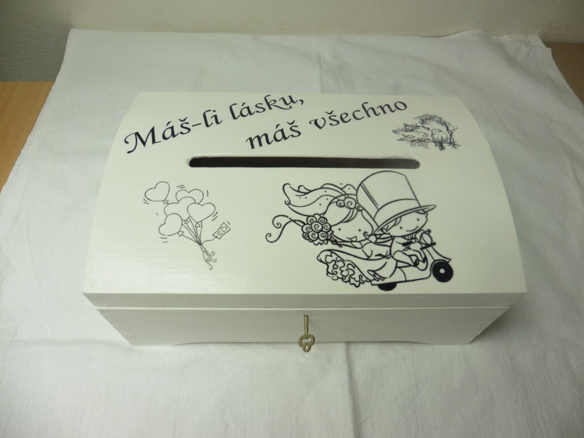 Svatební dřevěná truhlička na přáníčka