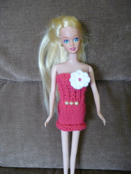 Barbie-Šaty s kytičkou a perličkami