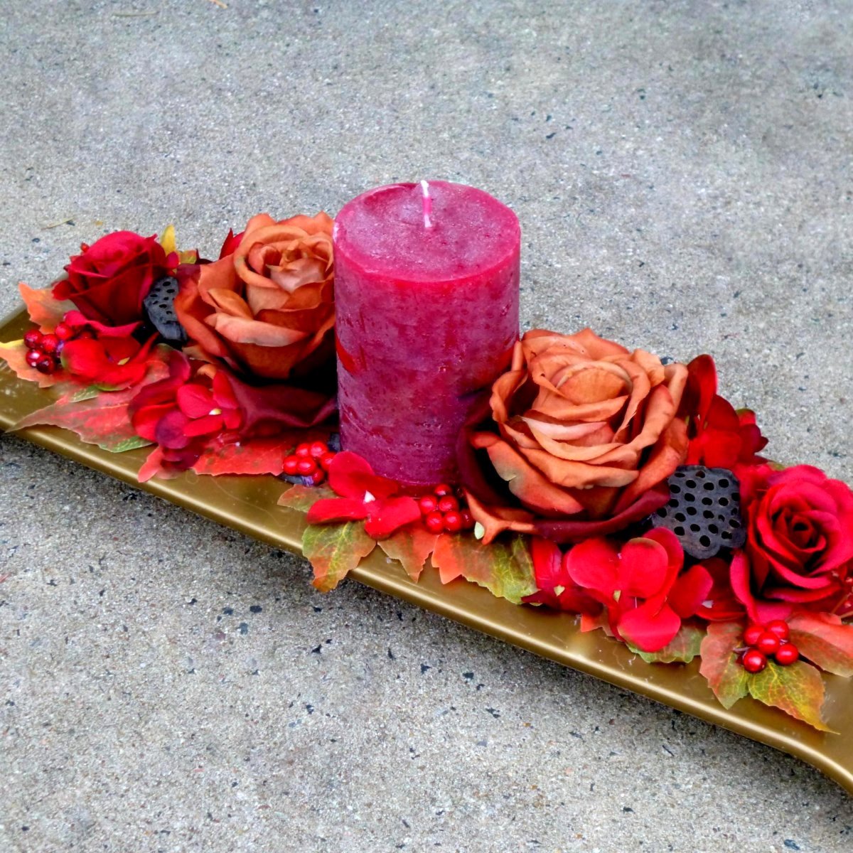 Podzimní svícen s vínovou svící