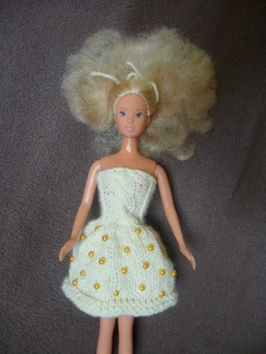 Barbie-Šatičky béžové s perličkami