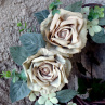 Věnec se zelenobéžovými růžemi_30 cm