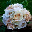 Svatební kytice Apricot  s hortenzií_SKLADEM