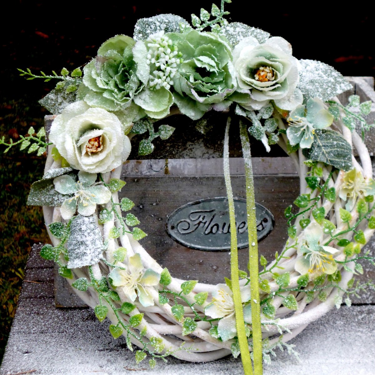 Zasněžený věnec mentolový