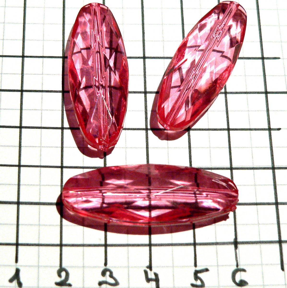 v 6 - korálek - cena za 10 ks