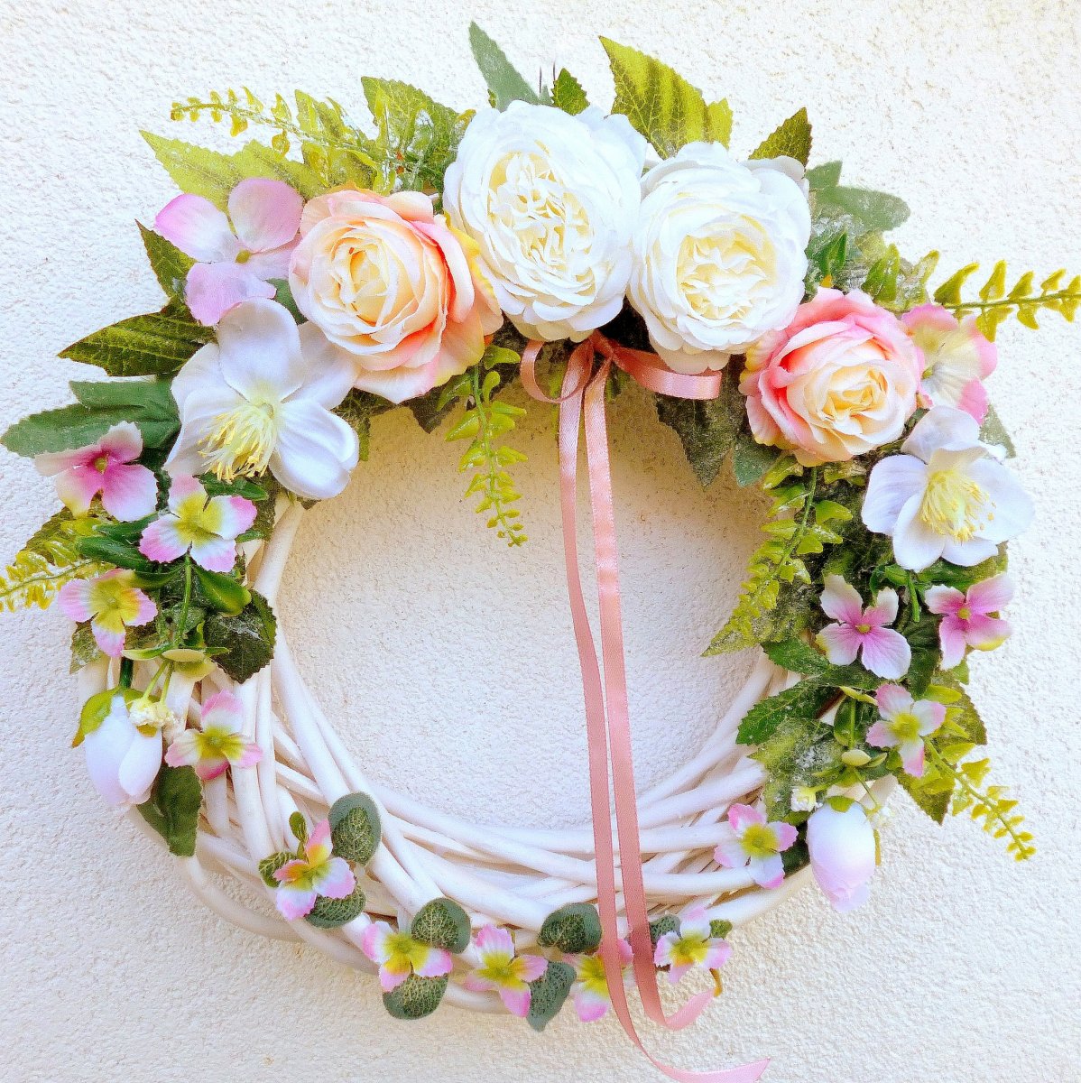 Jarní romantický věnec