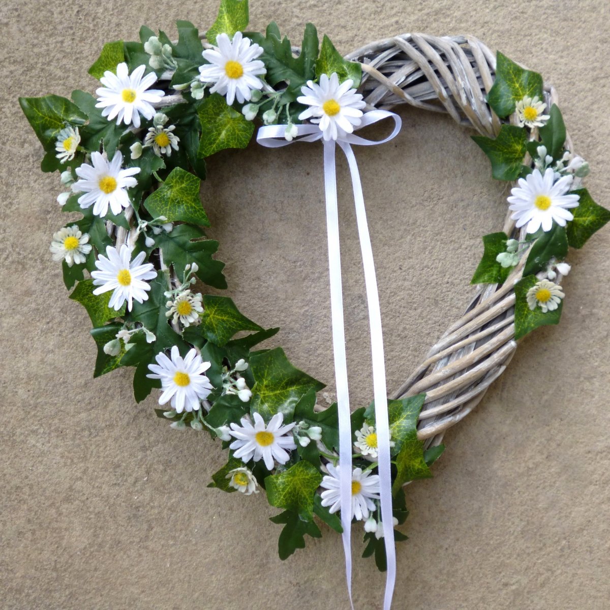 Srdce s kopretinami a sedmikráskami _30 cm