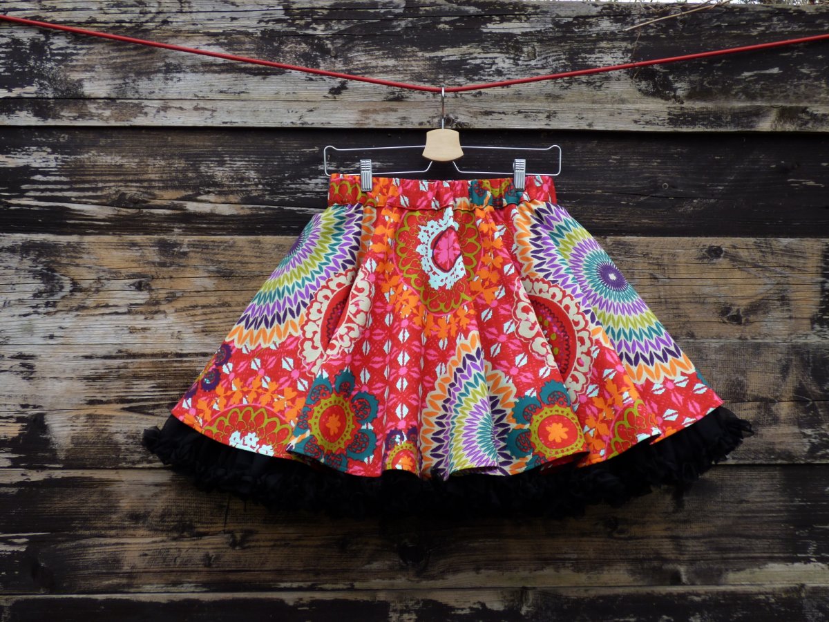 FuFu sukně mandala červená s černou spodničkou