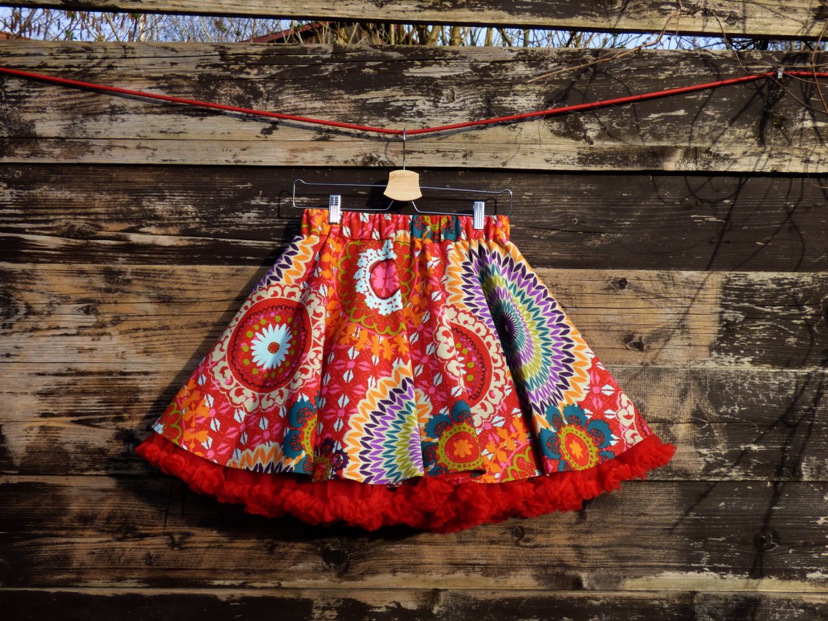 FuFu sukně mandala červená s červenou spodničkou