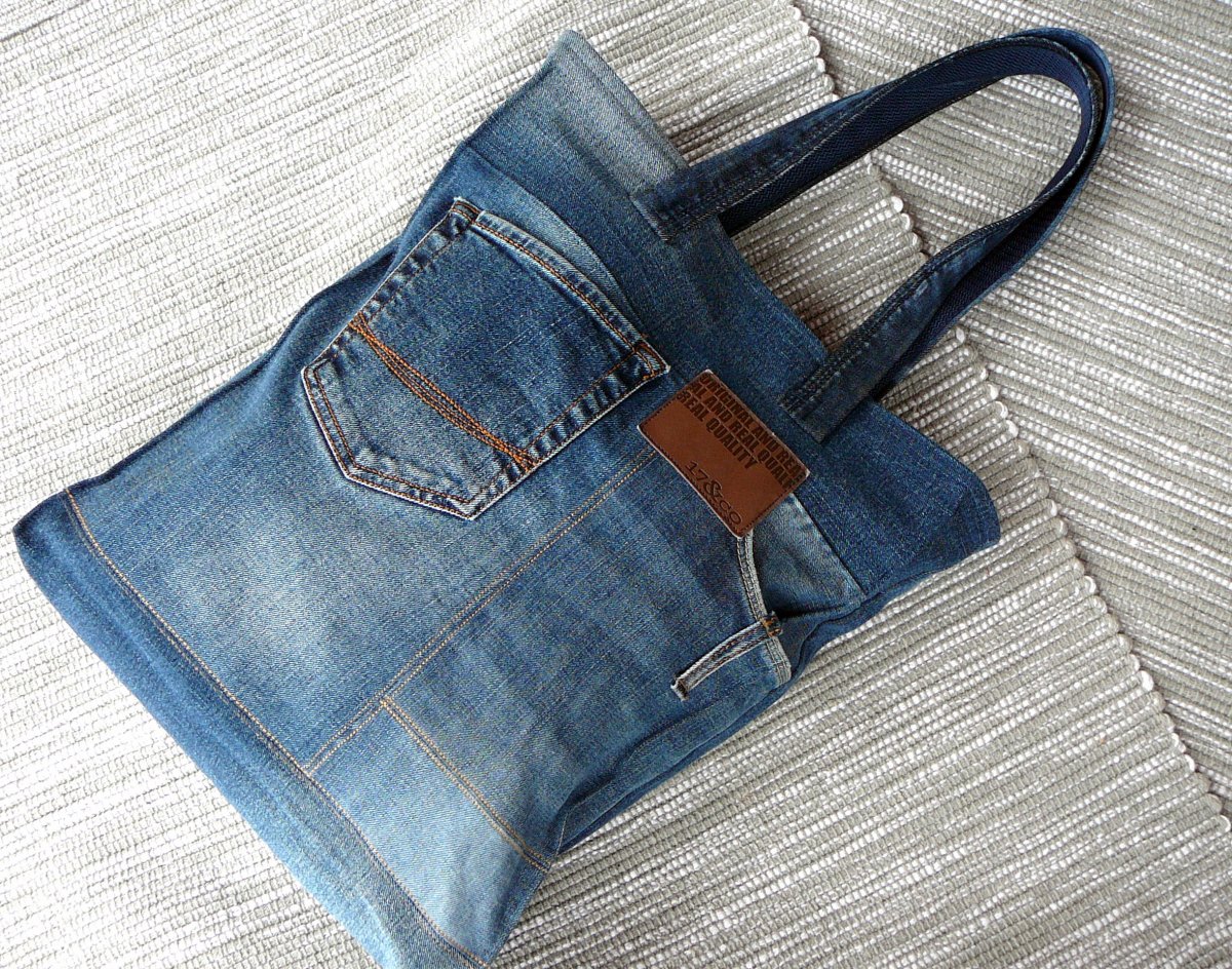 Džínová taška.  