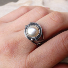 Prsten s říční perlou 