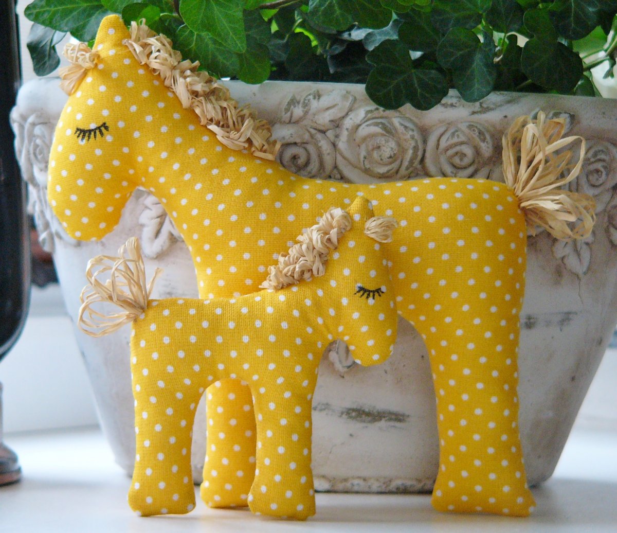 Kobylka s hříbětem ... ve venkovském stylu ... 04