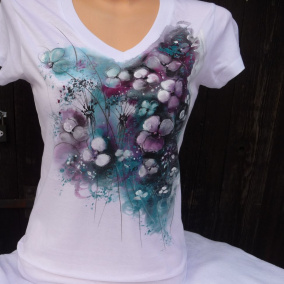 Malované  tričko, fialkové květy