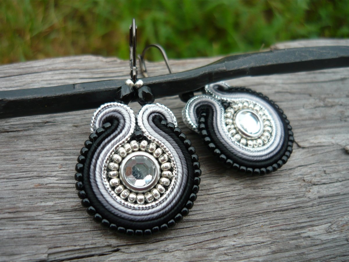 Soutache náušnice Black and Silver