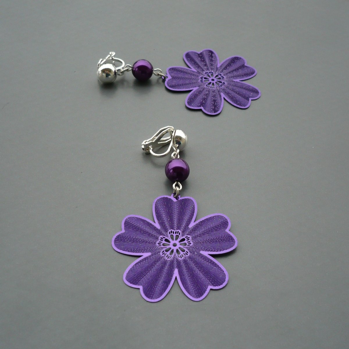 Fialové květiny - lehoučké klipsy