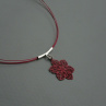 Červená malá květinka - náhrdelník