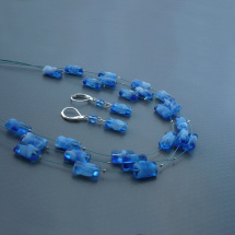Kvádříky žíhané - třířadý náhrdelník s náušnicemi