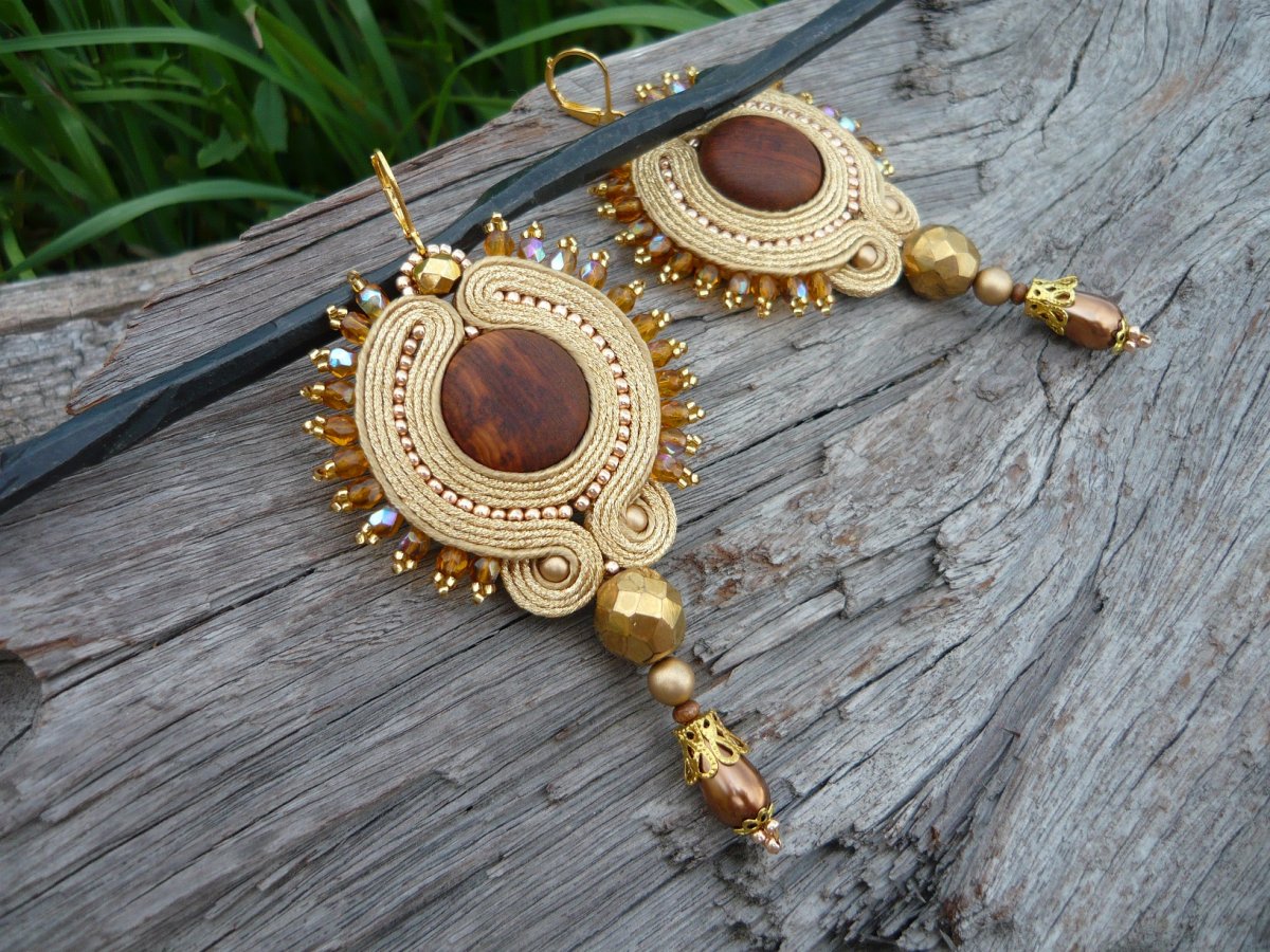 Soutache náušnice Bohyně Slunce