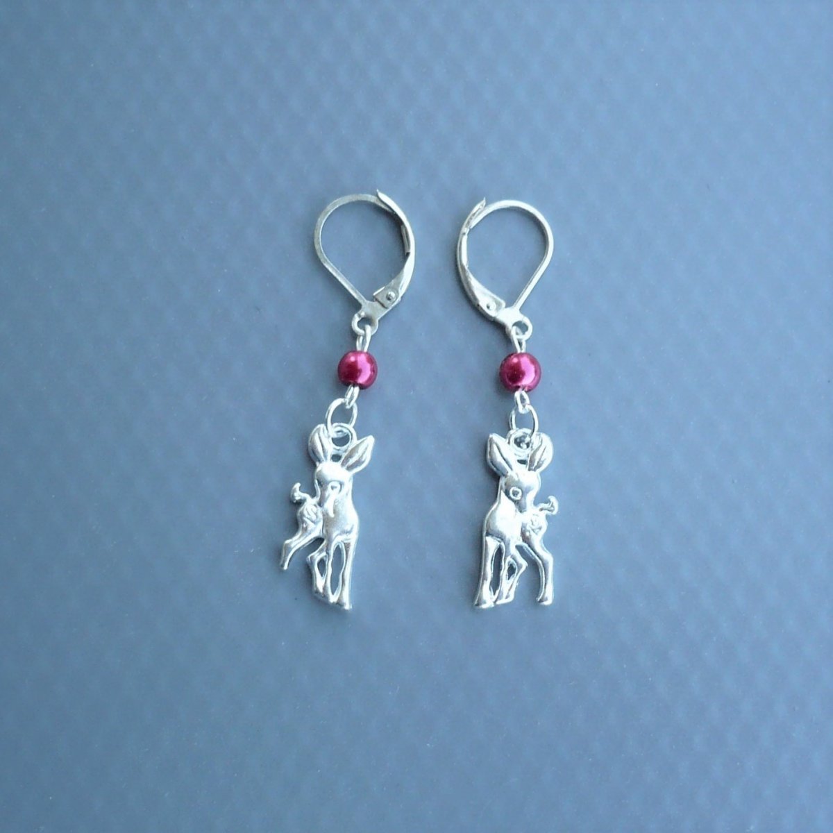 Koloušek & fuchsia perlička -uzavíratelné náušnice