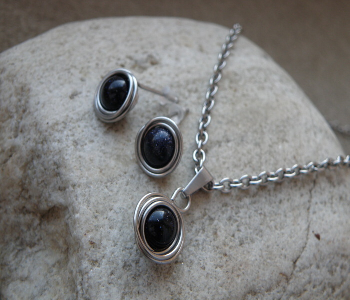 Souprava -  modrý avanturin v nerezu