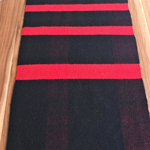 RUČNĚ TKANÝ STŘEDOVÝ UBRUS - PROSTÍRÁNÍ 