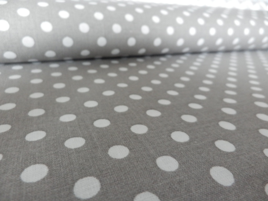 Bílé střední puntíky na šedé-6mm