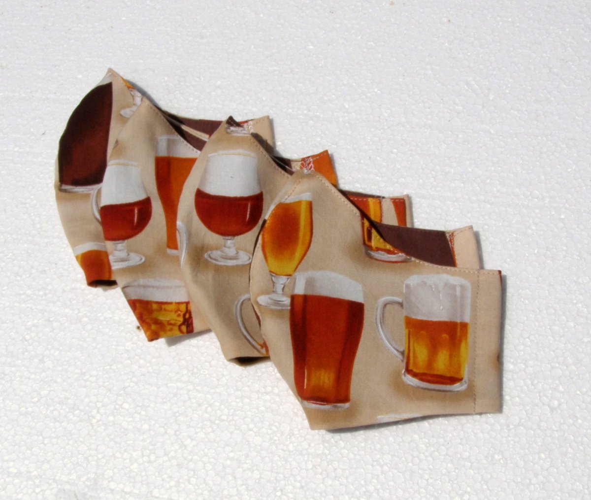 Rouška tvarovaná, dvouvrstvá s kapsou a drátkem 