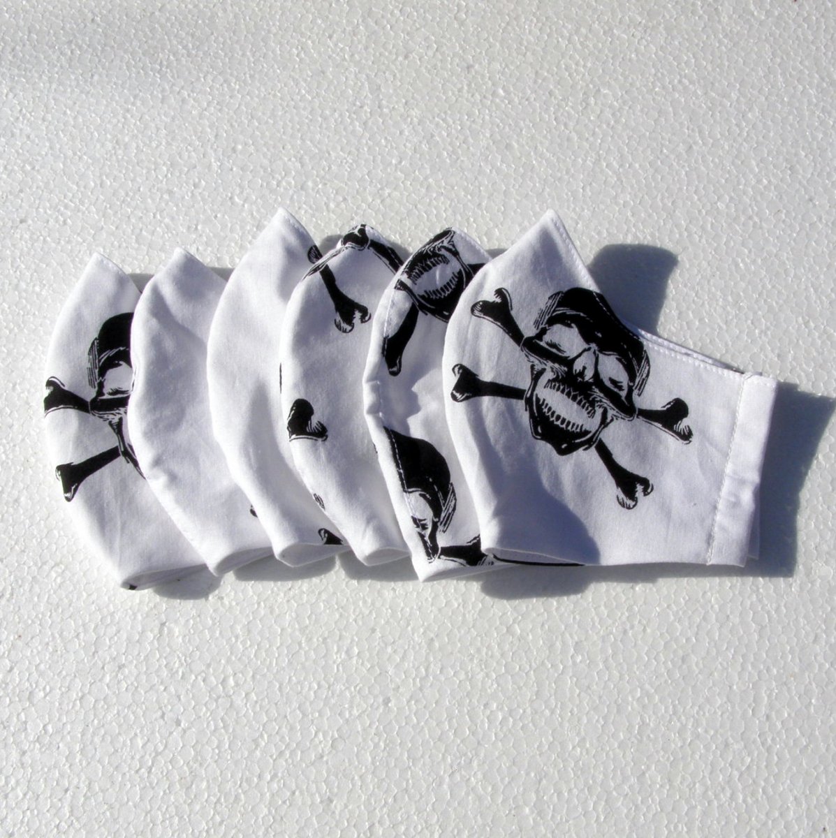 Rouška tvarovaná, dvouvrstvá s kapsou 