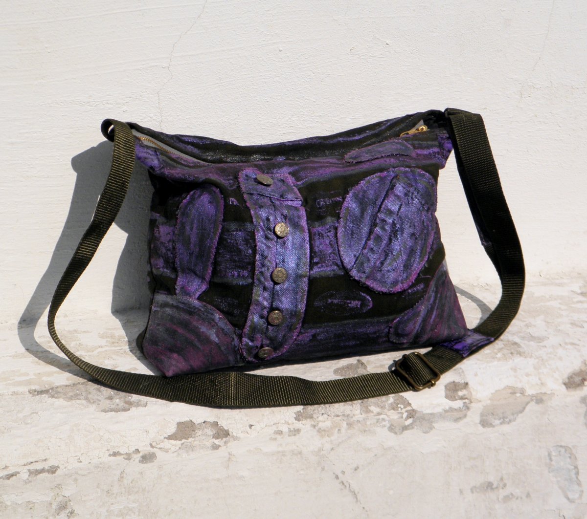 Originál malovaná fialová crossbody textil/kůže