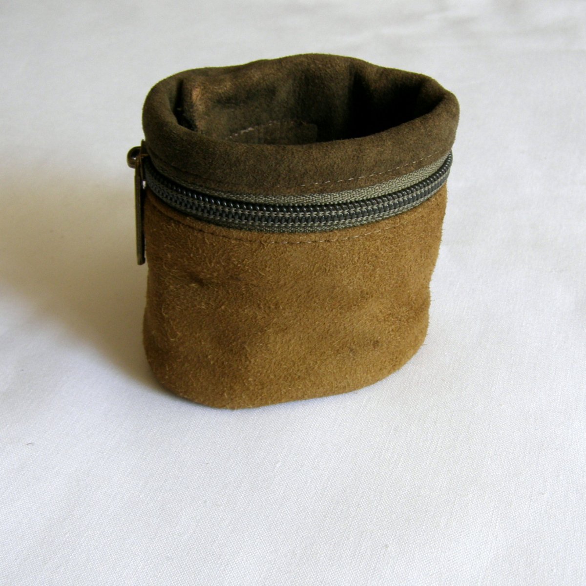 "Kožený brunet" - náramek/nátepník/peněženka