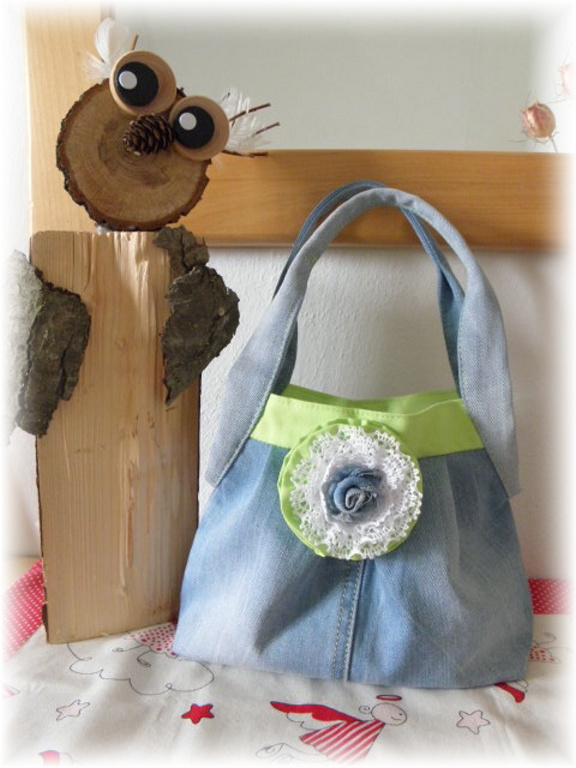 Kabelka z denimu