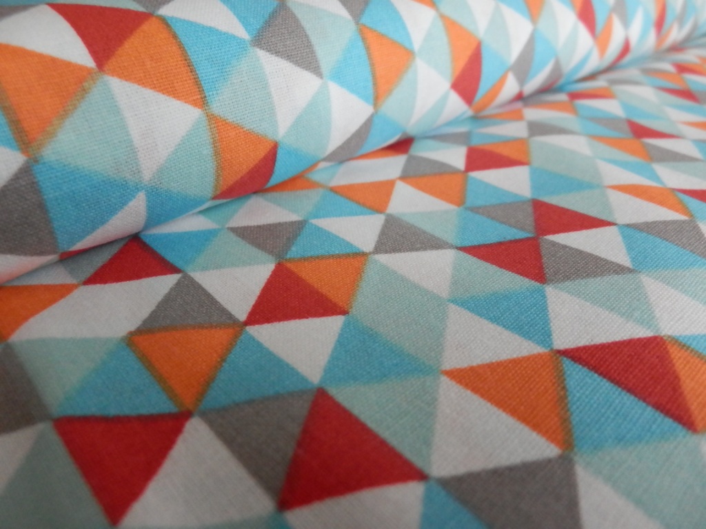 Trojúhelníky modro-červená