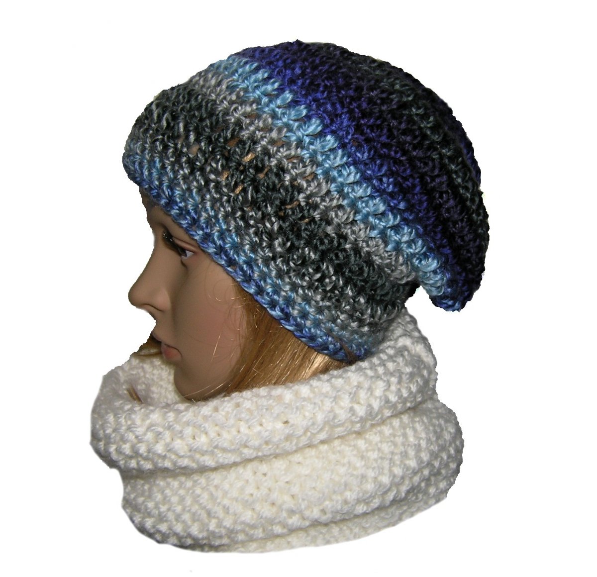 HÁČKOVANÁ ČEPICE - HUČKA