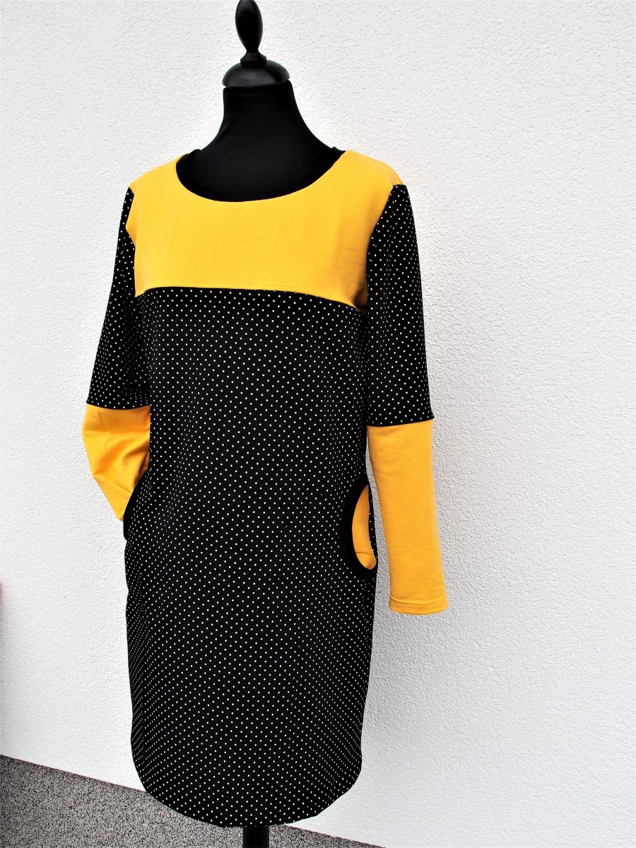 PUNTÍKY (L) - šaty,mikinošaty