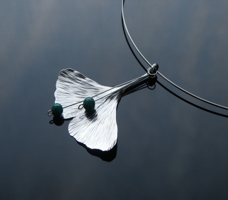 Jinan dvoulaločný z nerezu s kuličkami