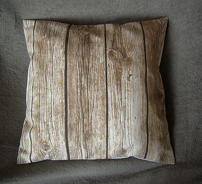 Polštářek - dřevo