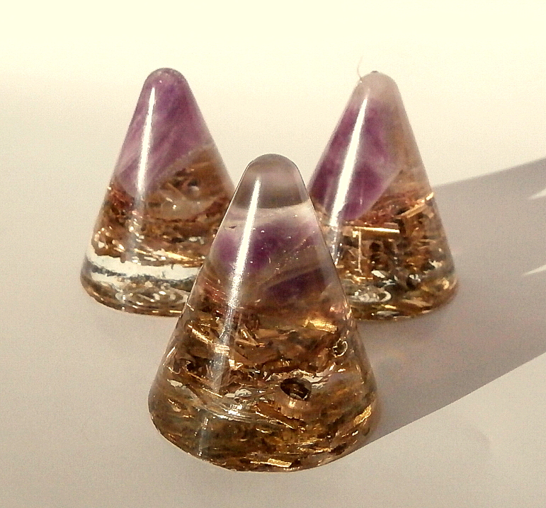 ORGONIT-  Kužílek *Ametyst*, zlatý