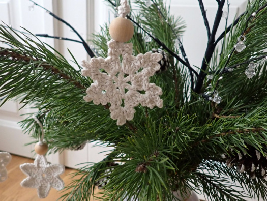 Háčkované sněhové vločky